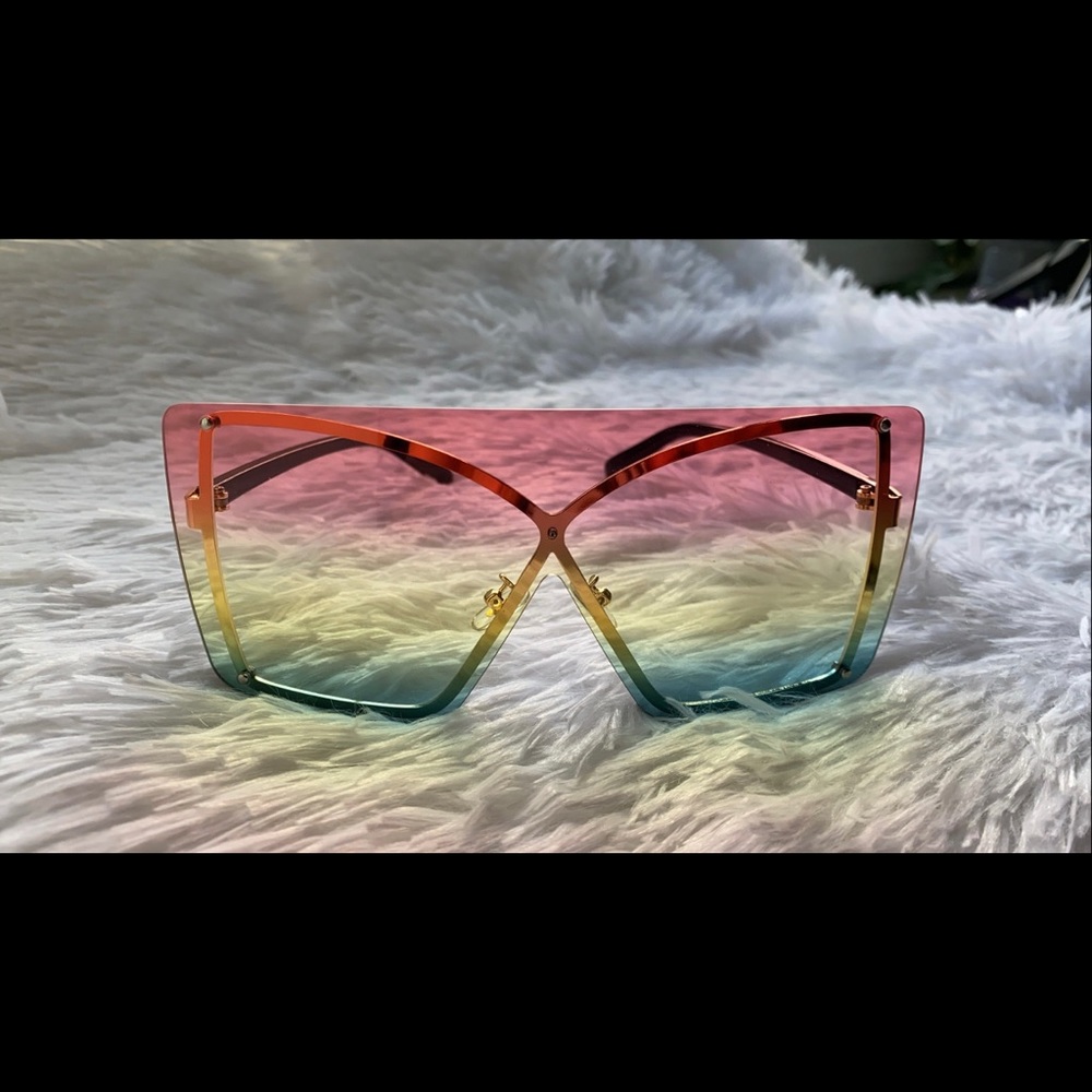 **NWOT** Women Square One Sunglasses